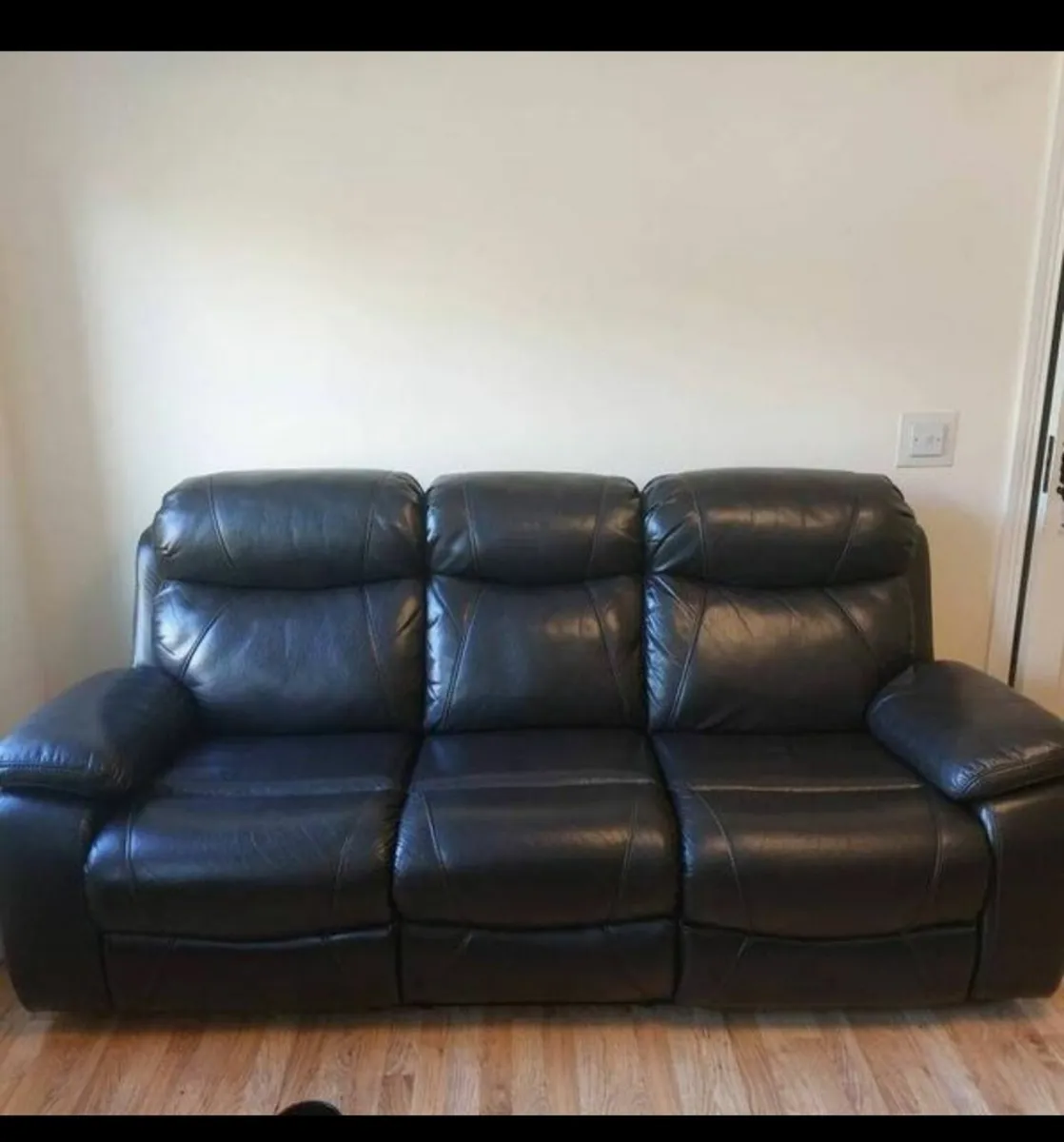 Sofa + 2 Arm chairs - Image 3