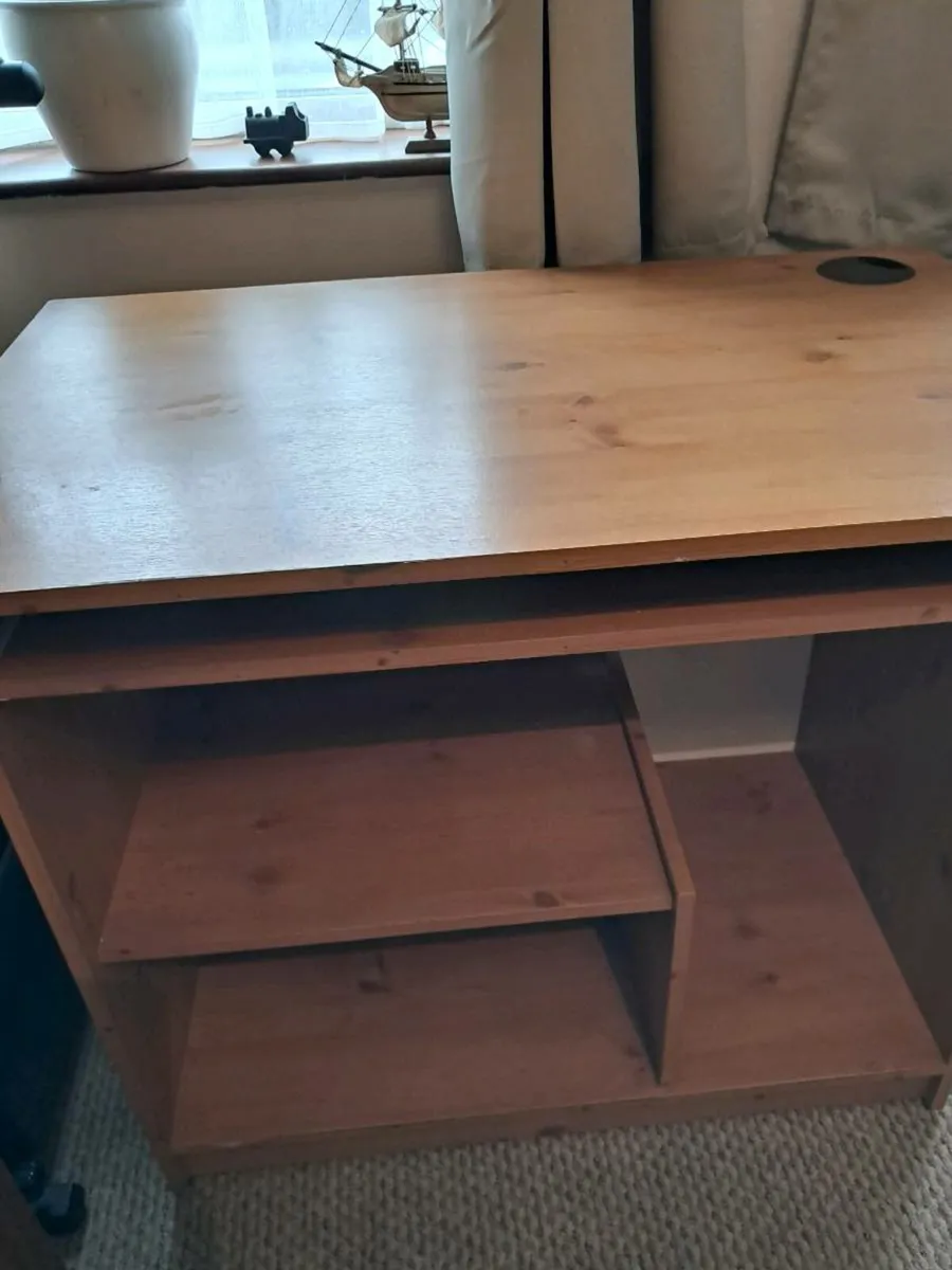 Computer office desk - Image 1