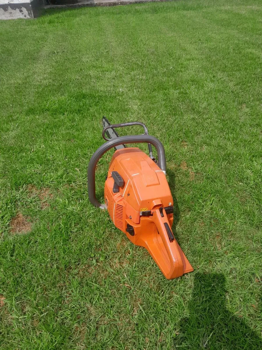 Husqvarna 266 chainsaw - Image 2