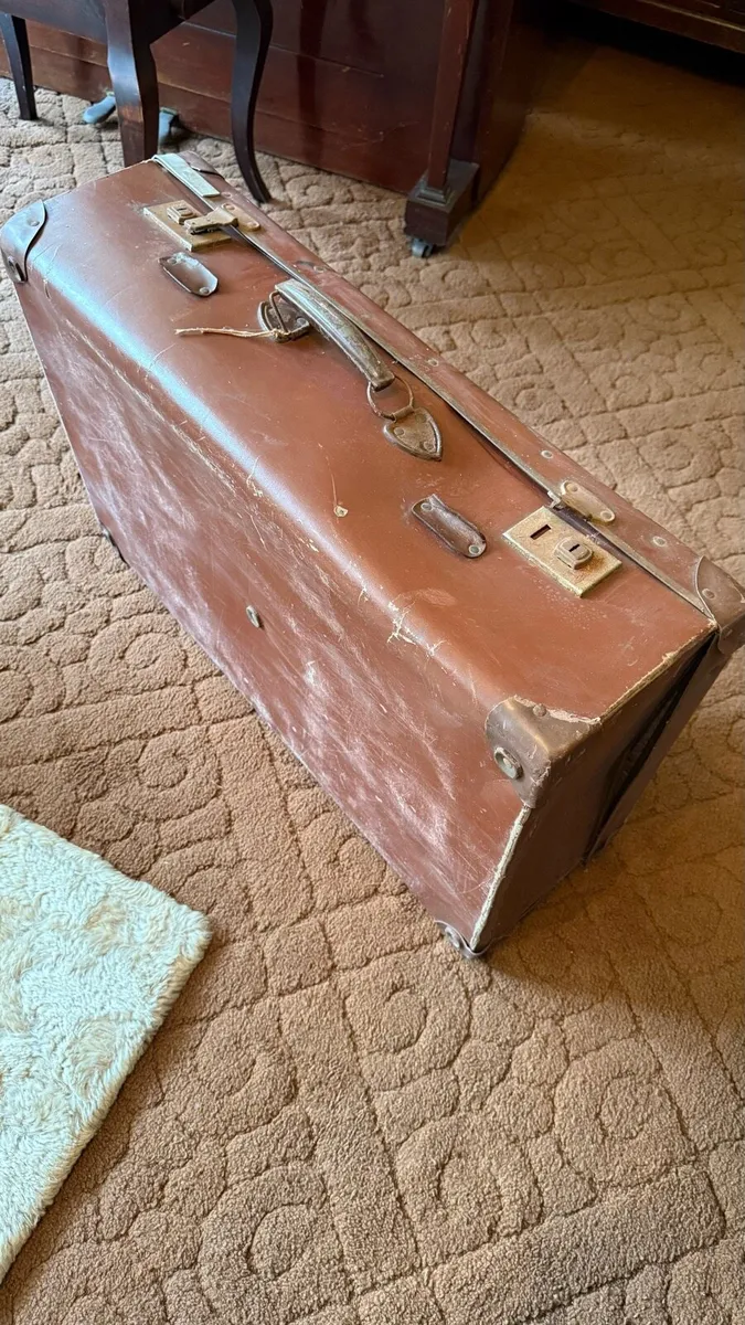 Vintage suitcases - Image 3