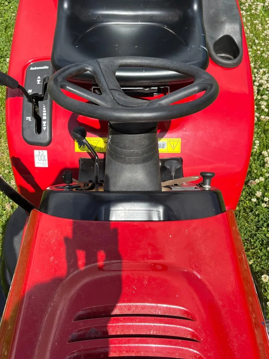Ride on Tractor Lawnmower - Image 4