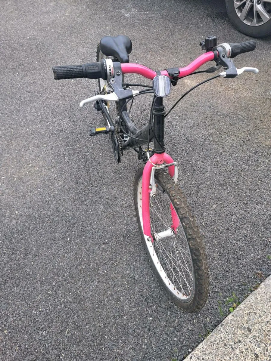 Girls bicycle - Image 1