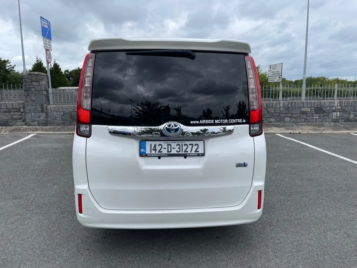 Toyota Noah 2014 1.8L Petrol Hybrid - Image 2