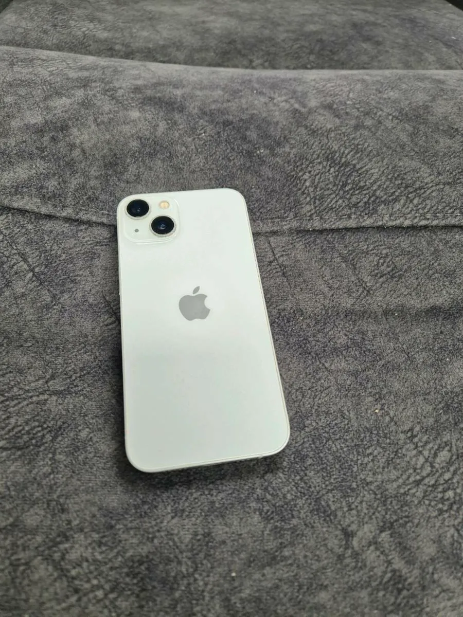Iphone 13 - Image 2