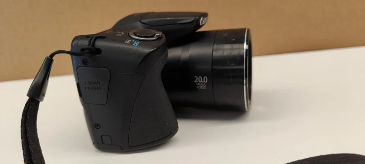 Canon PowerShot SX420 IS Digital Camera 20 MP 42x Optical Zoom Black/ Used - Image 3