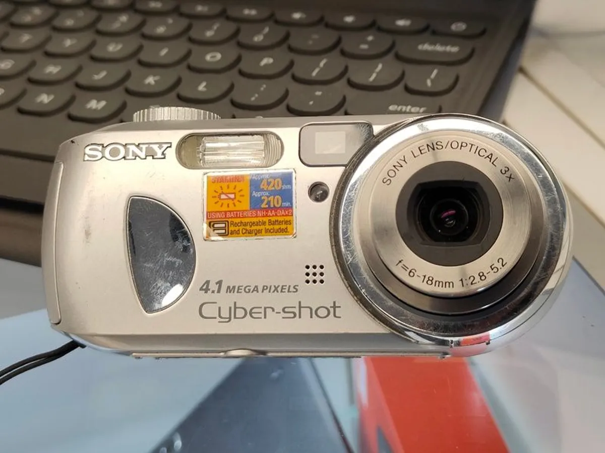 Sony Cybershot DSC-P73 4.1MegaPixels Digital Camera - Silver (Used) - Image 1