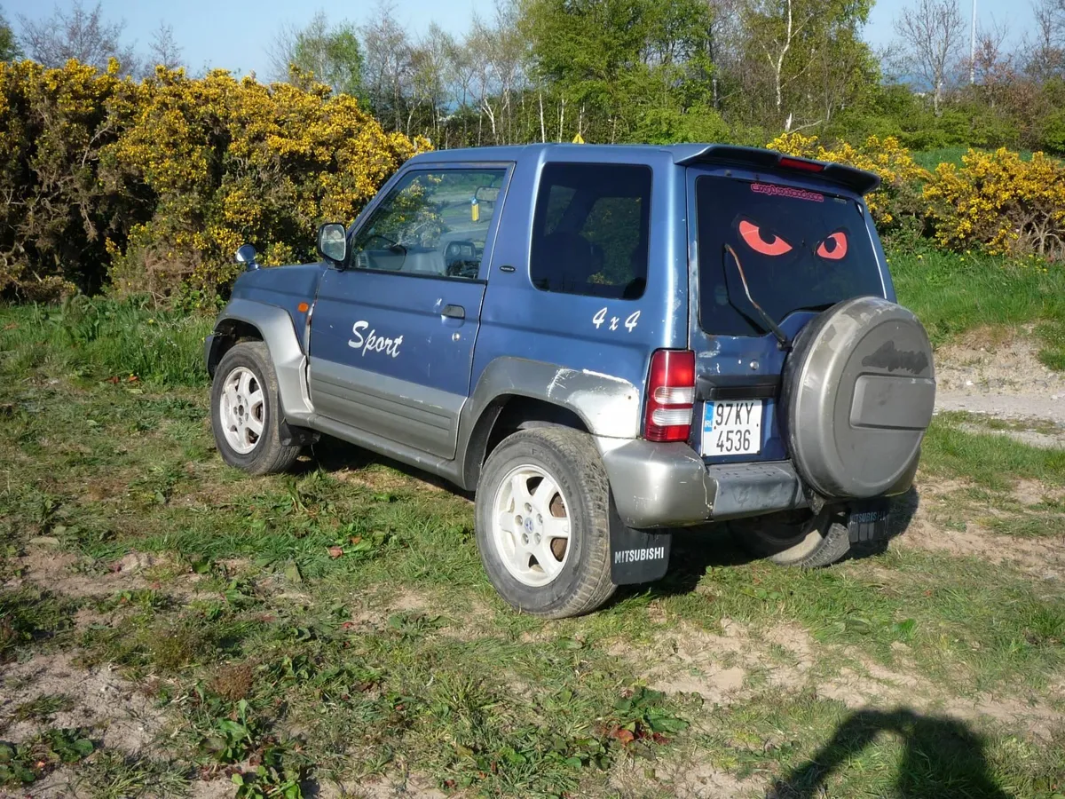 Pajero Junior 4x4 5spd Manual  1997 - Image 3