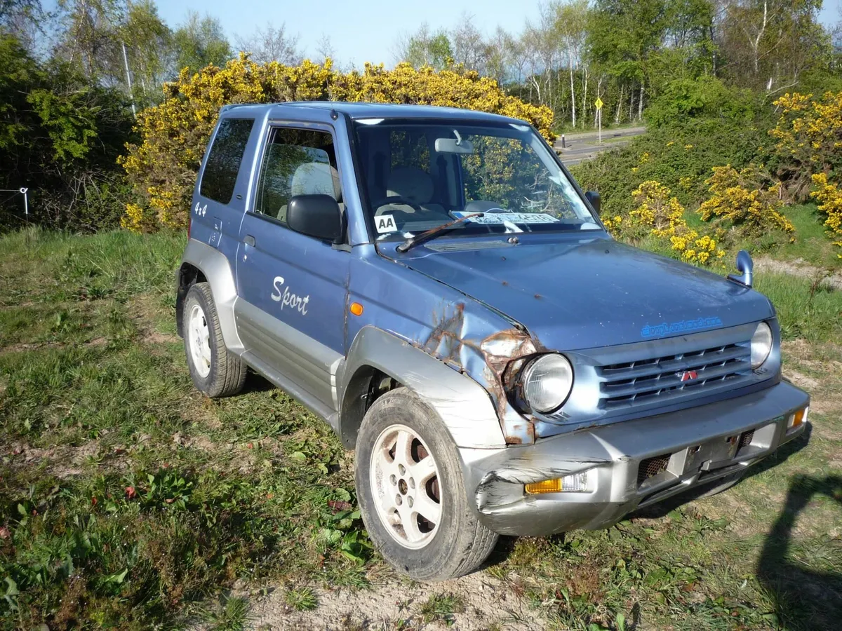 Pajero Junior 4x4 5spd Manual  1997 - Image 2