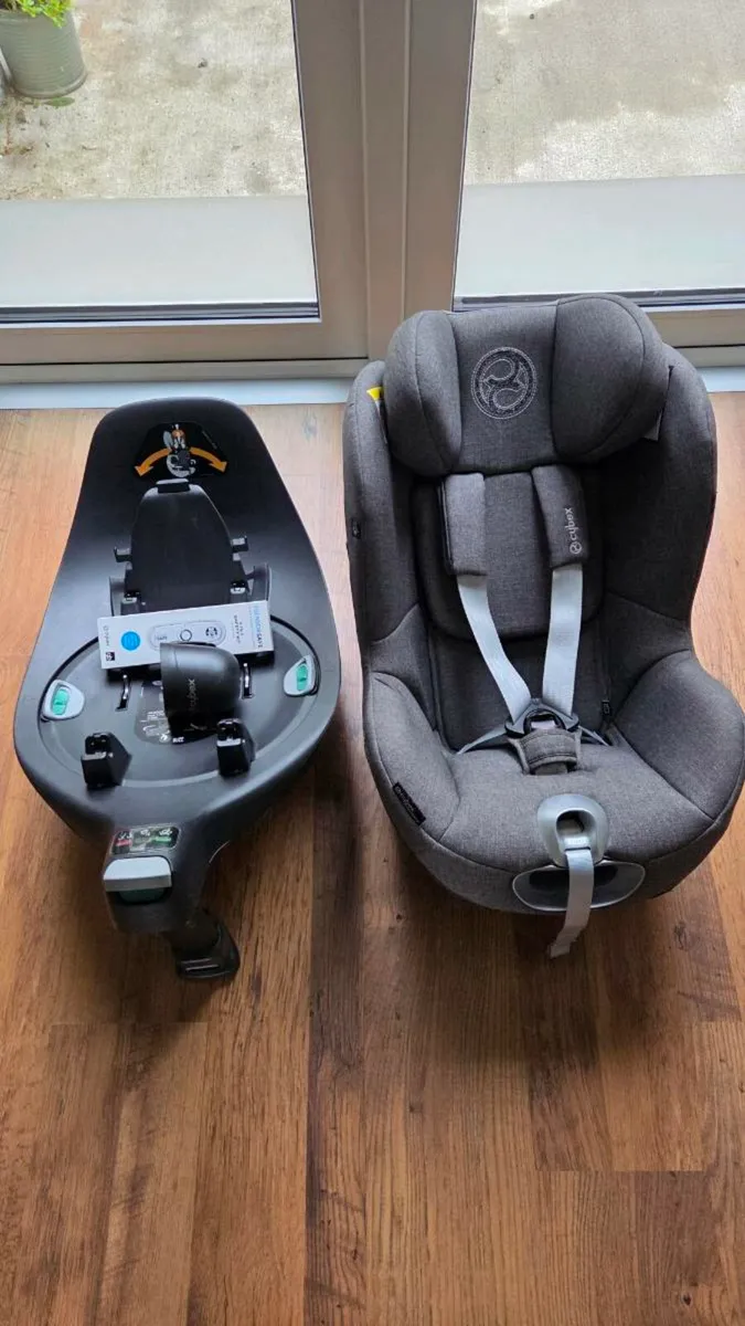 Cybex car seat - Image 1
