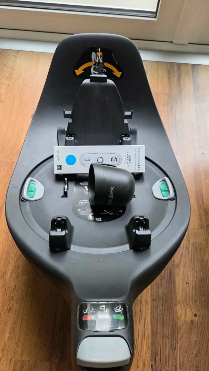 Cybex car seat - Image 3