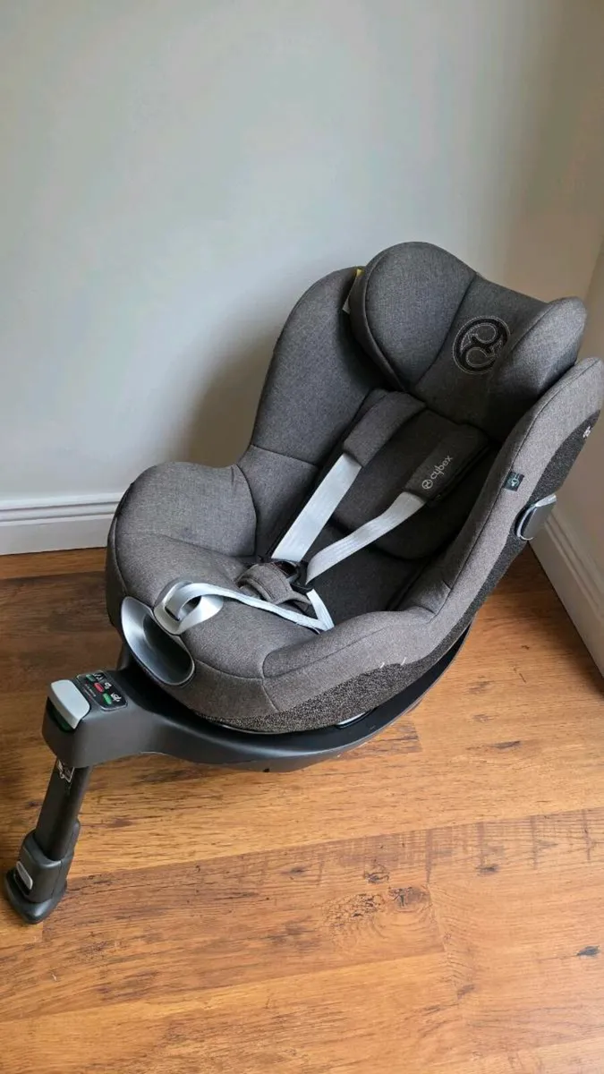 Cybex car seat - Image 4
