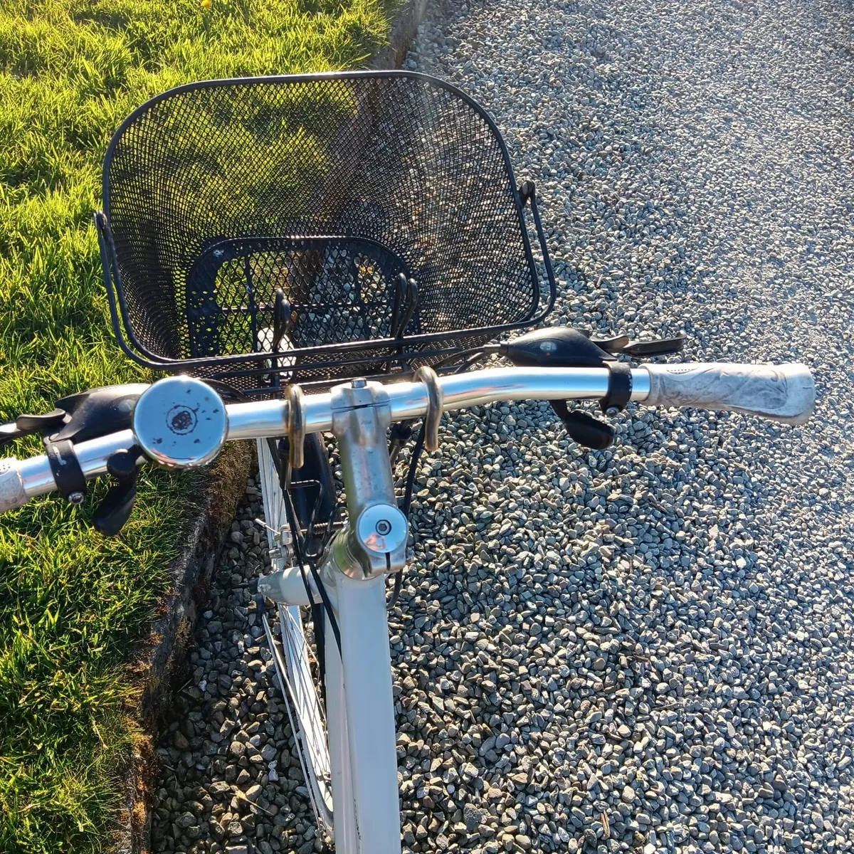Ladies Specialized Bicycle - Image 4