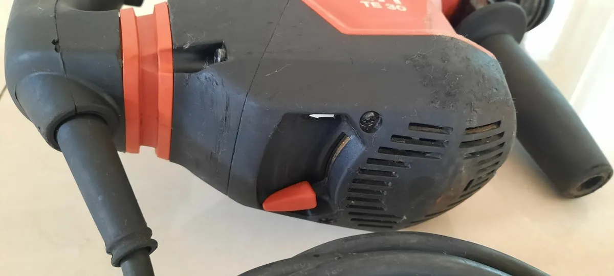 Hilti TE 30-AVR Sds+ 3 Mode 110v - Image 4