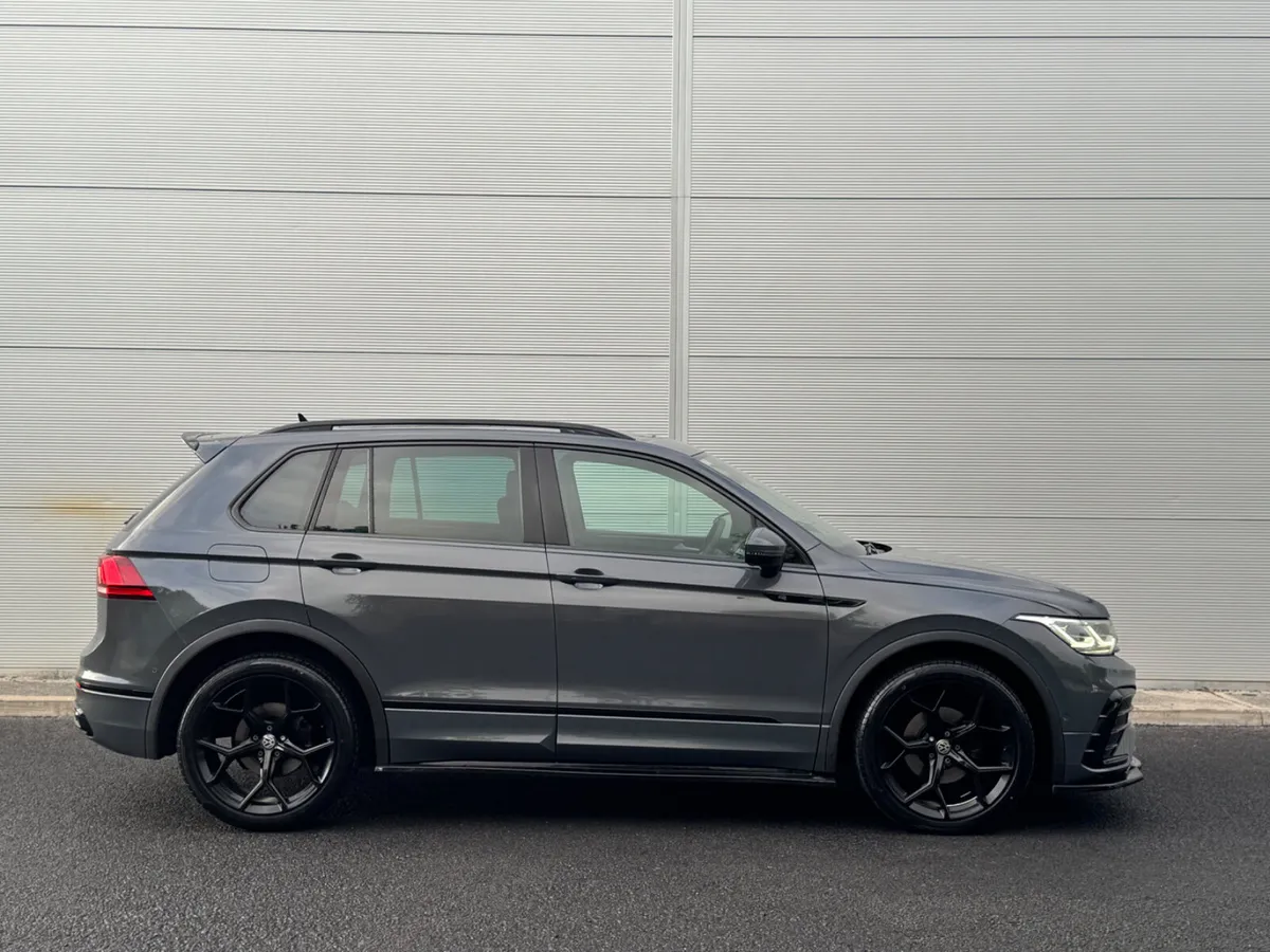 Volkswagen Tiguan 2021 rline sunroof - Image 3