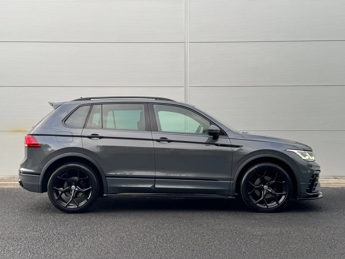 Volkswagen Tiguan 2021 rline sunroof - Image 4