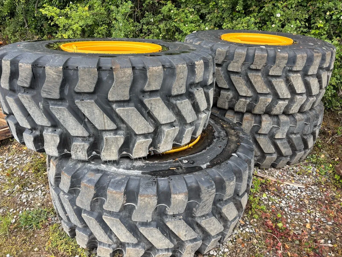 23.5 R25 good year tyres - Image 1