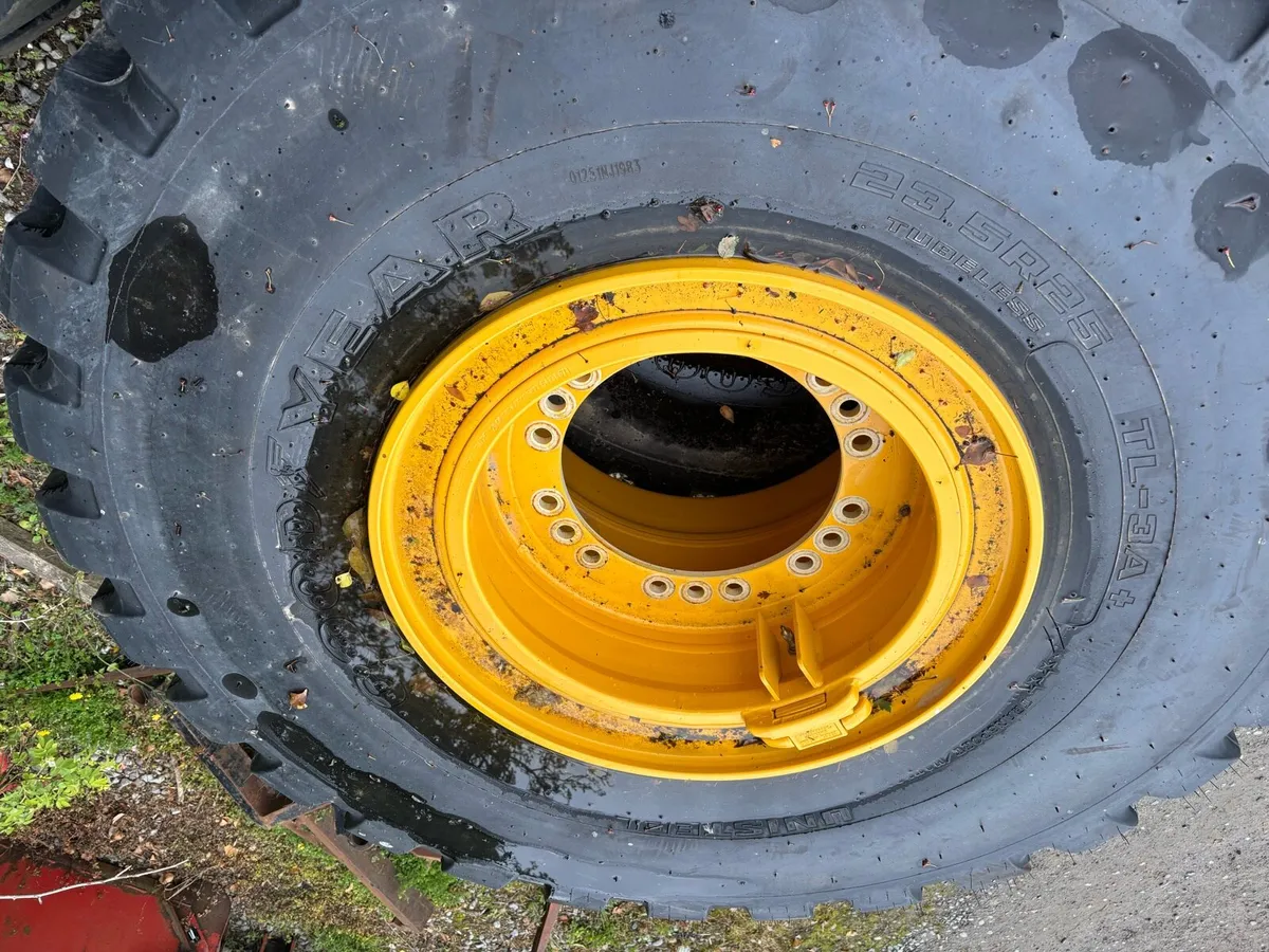 23.5 R25 good year tyres - Image 2