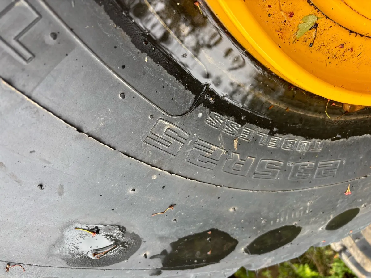 23.5 R25 good year tyres - Image 3