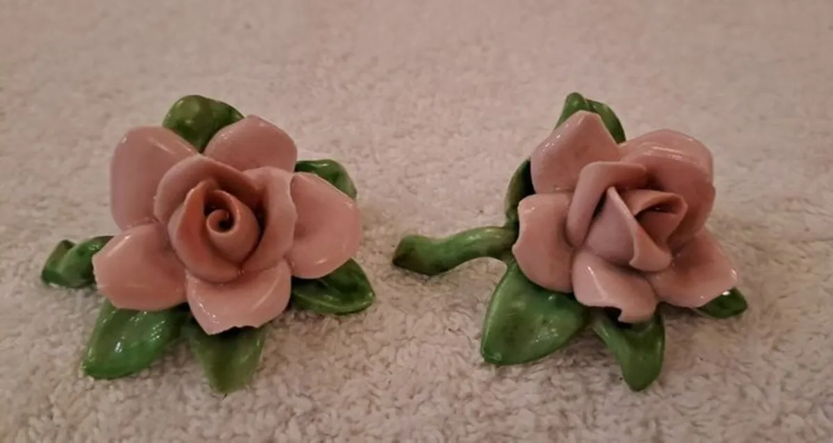 Vintage Alka porcelain table roses - Image 1