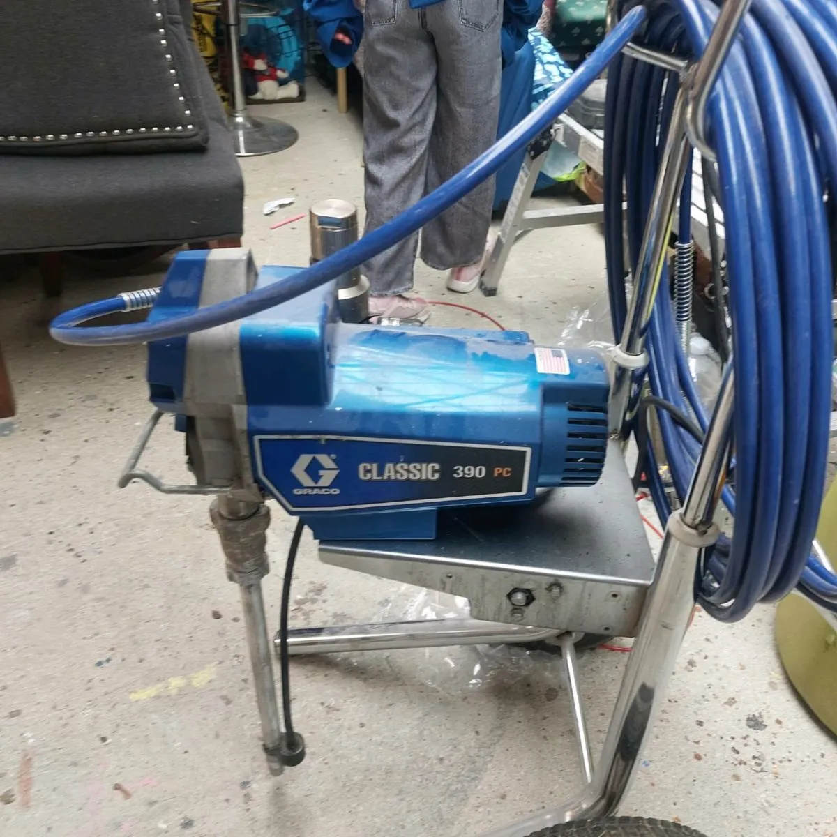 Paint sprayer - Image 1