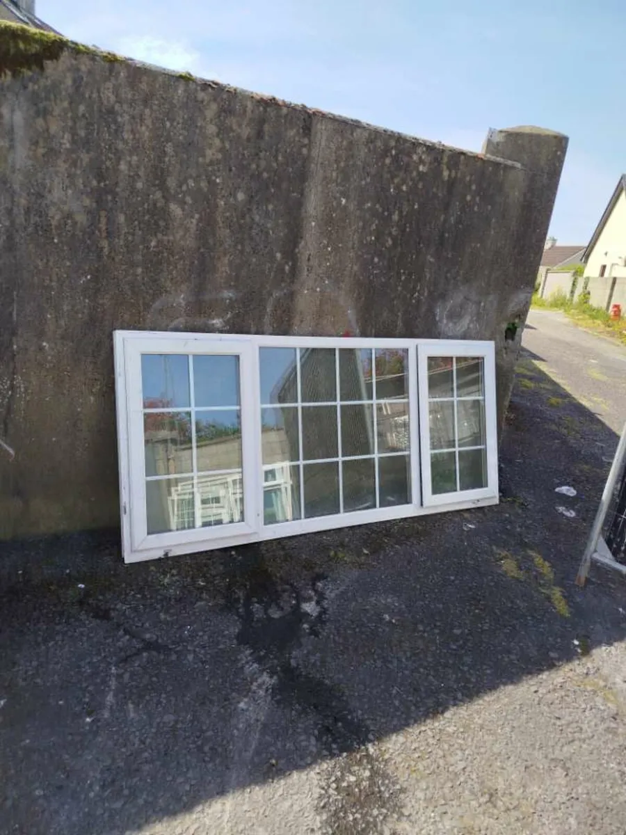 WHITE GEORGIAN PVC WINDOWS