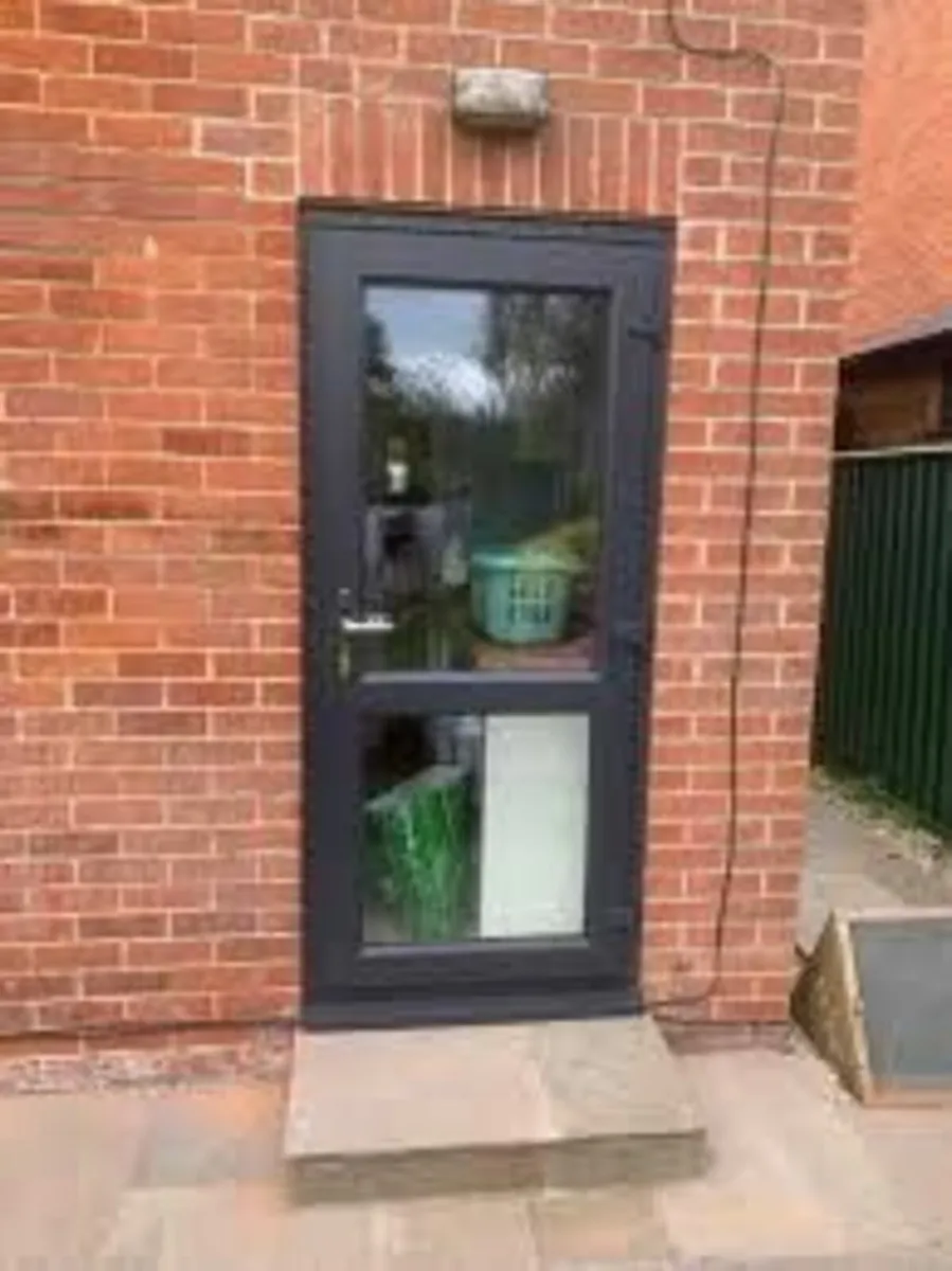 🏠 HIGH QUALITY SINGLE DOOR AVAILABLE 🏠