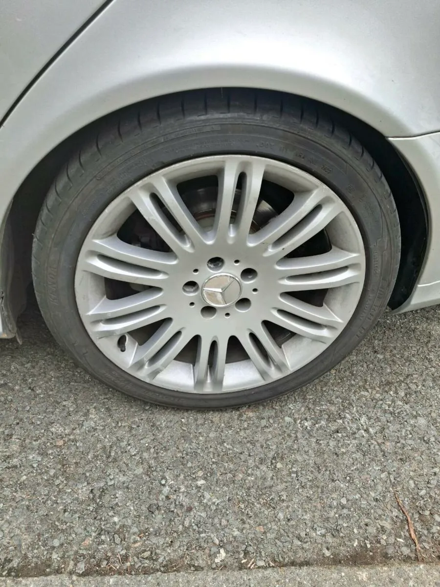 Mercedes-Benz e class 6 speed 2500 no offers - Image 3