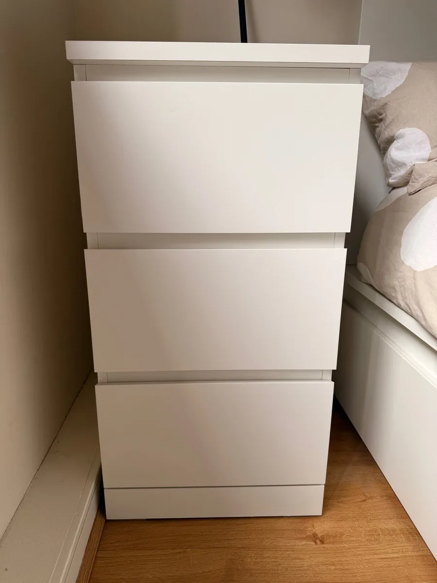 IKEA MALM chest of drawers (1 or 2 units) - Image 1