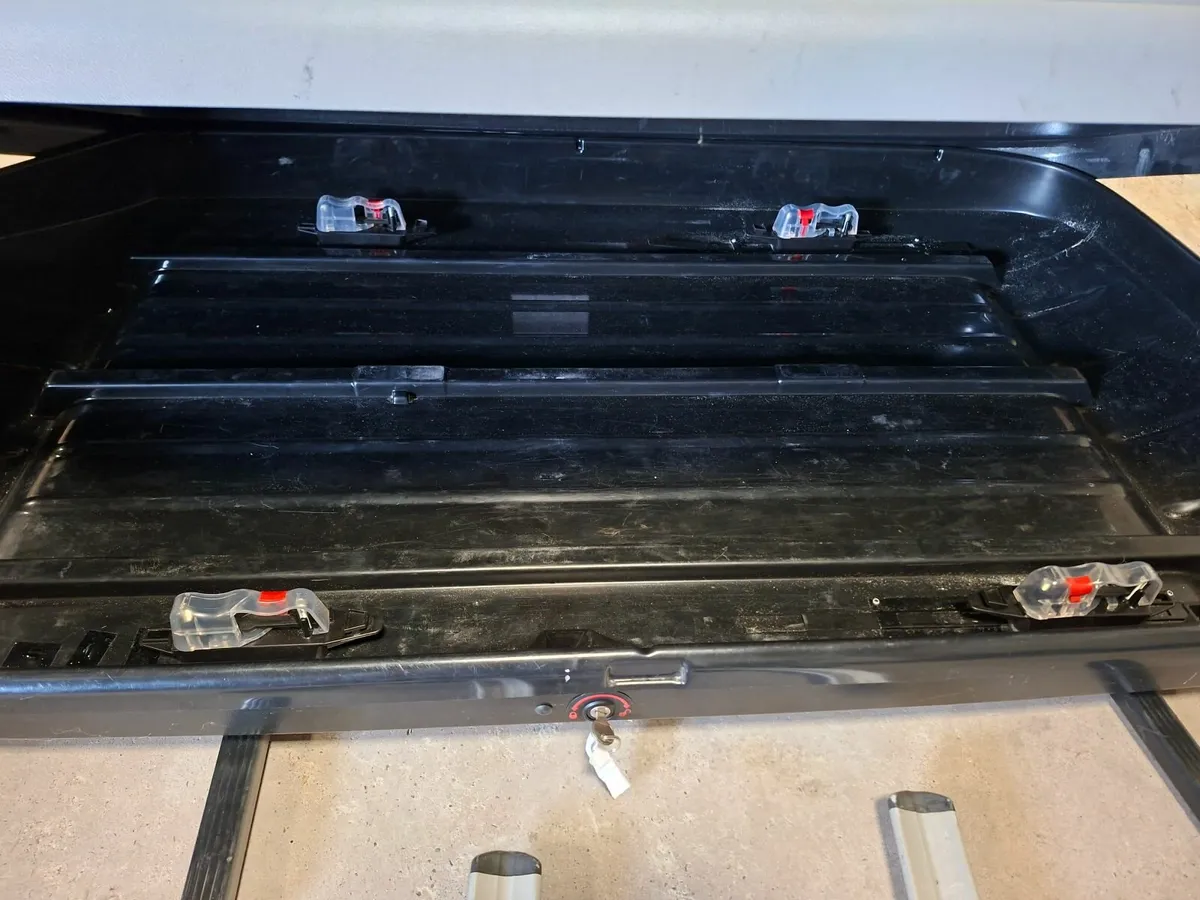 Roof box and bike racks - Image 1