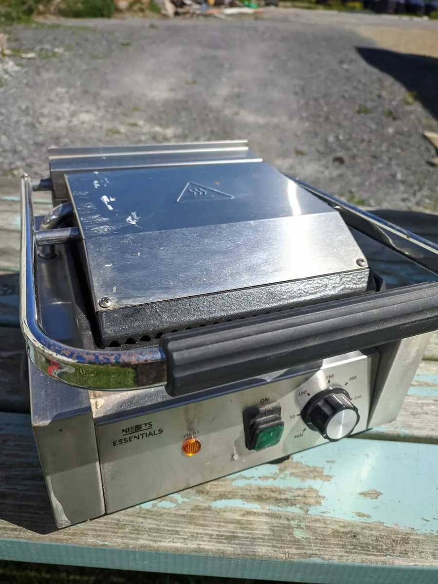 Panini grill machine - Image 2