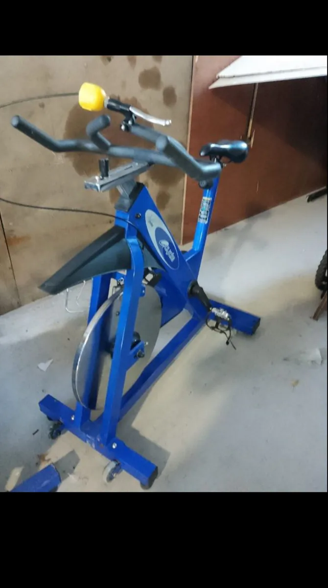 5 NEXT TO NEW PULSE SPIN BIKES - Image 2