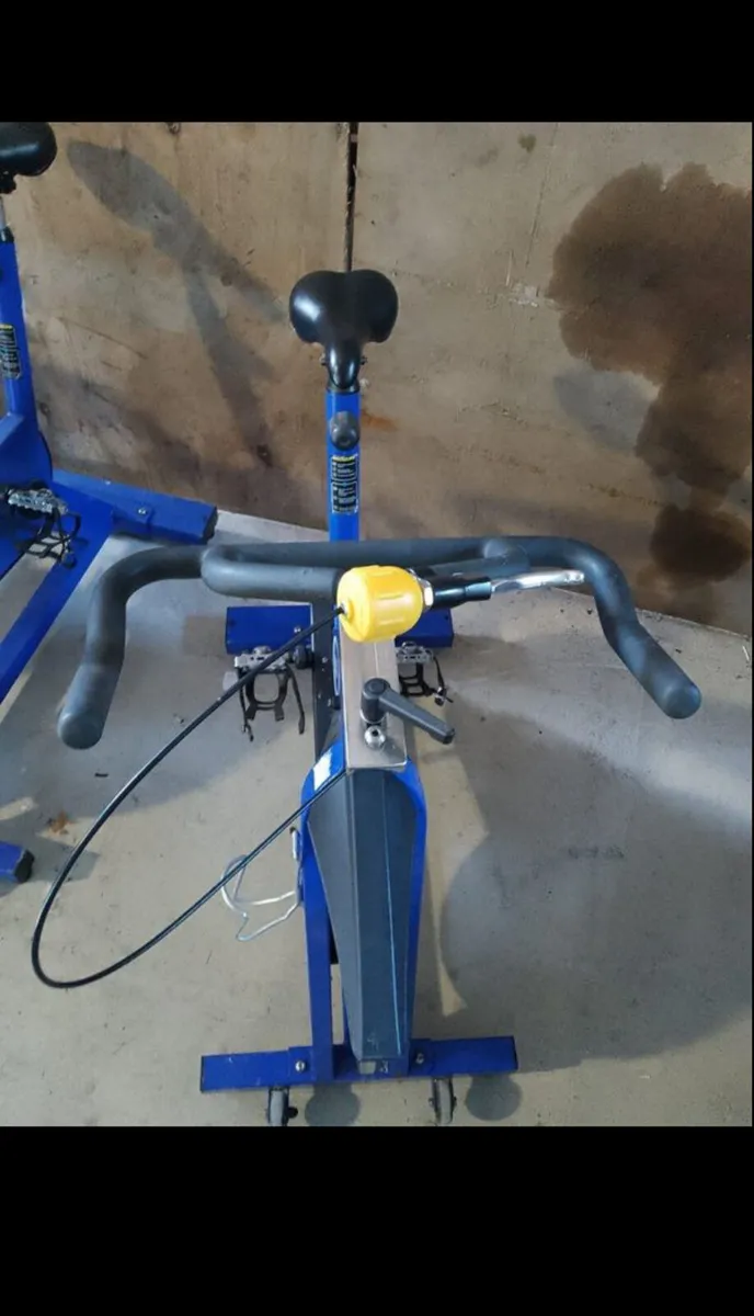 5 NEXT TO NEW PULSE SPIN BIKES - Image 4