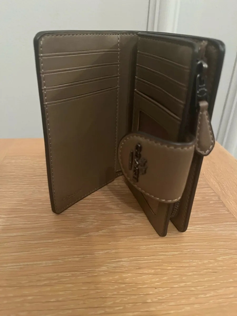 Coach Wallet - Brand New tags cut - Image 3
