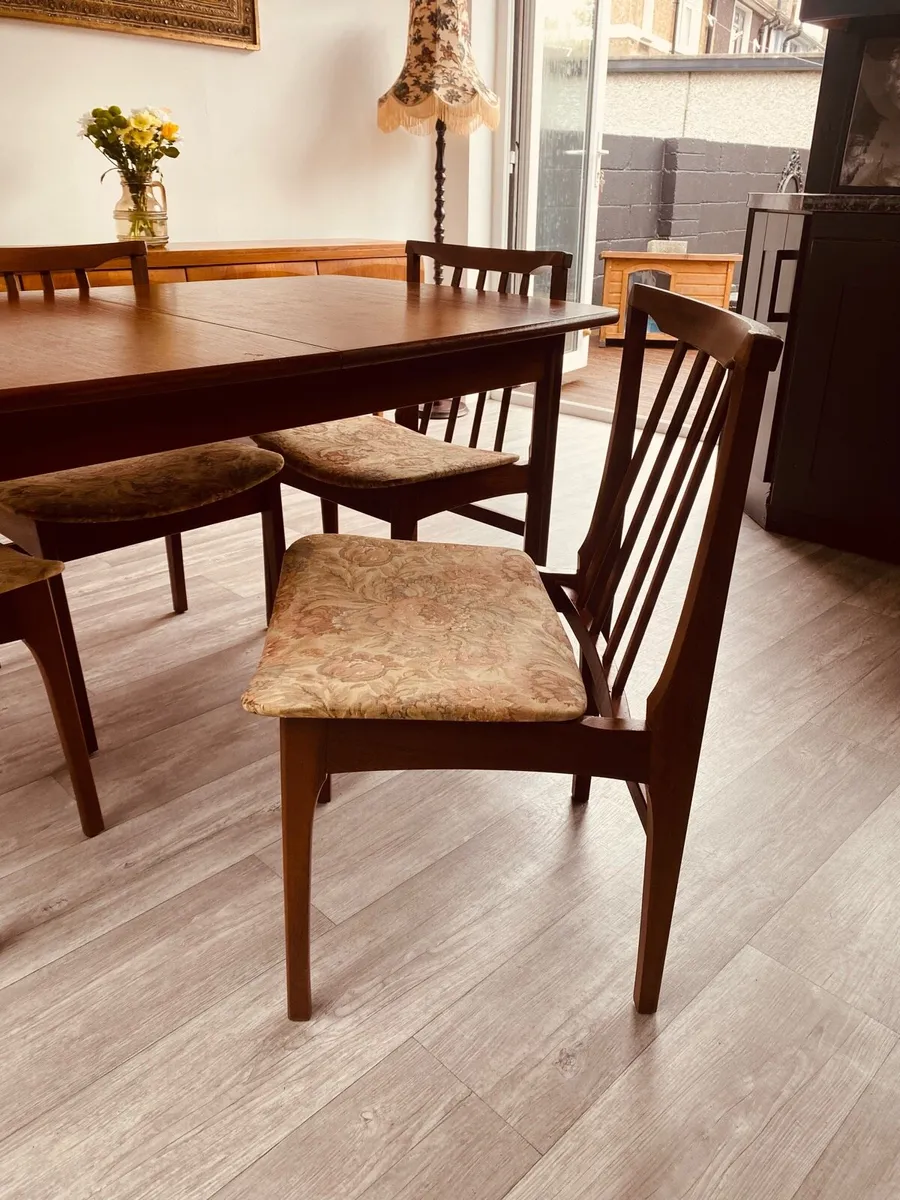 Mid Century Extendable Dining Table and Four Chair - Image 4
