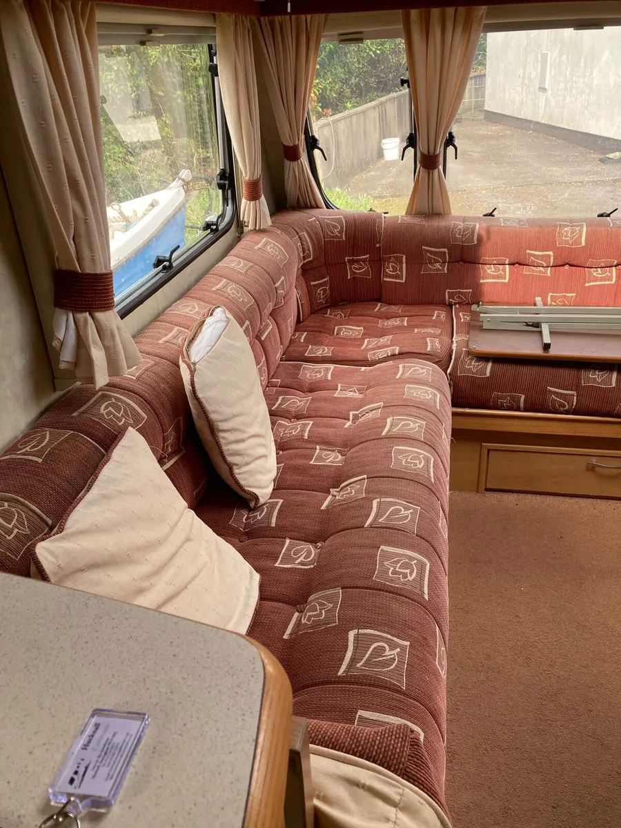 Swift 4 berth caravan. - Image 2