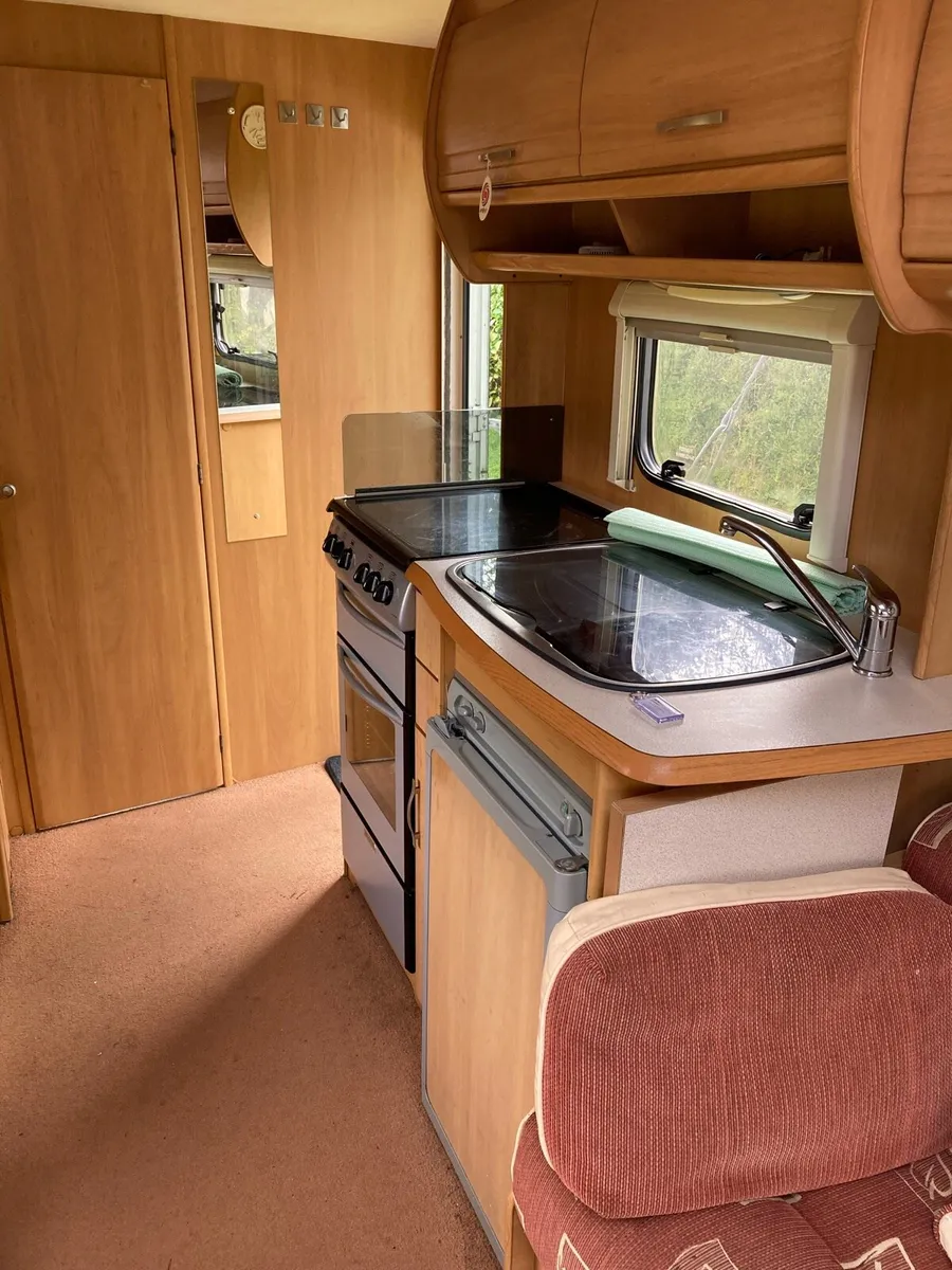 Swift 4 berth caravan. - Image 4