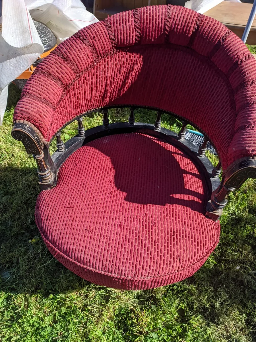 Antique Victorian-Style Accent Chair – Red Upholst - Image 3