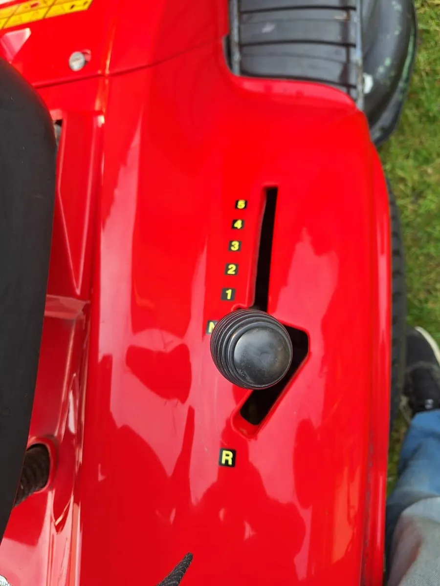 Castel lawnmower - Image 2