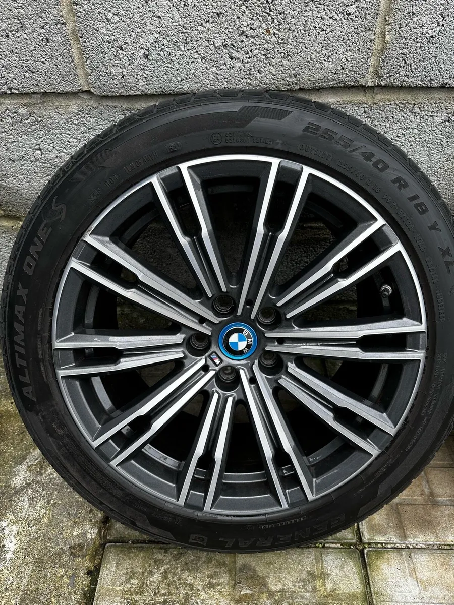 Genuine BMW 18” 790m Alloys New Tyres - Image 2