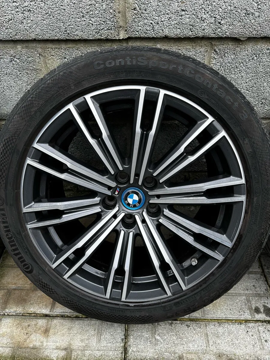 Genuine BMW 18” 790m Alloys New Tyres - Image 3