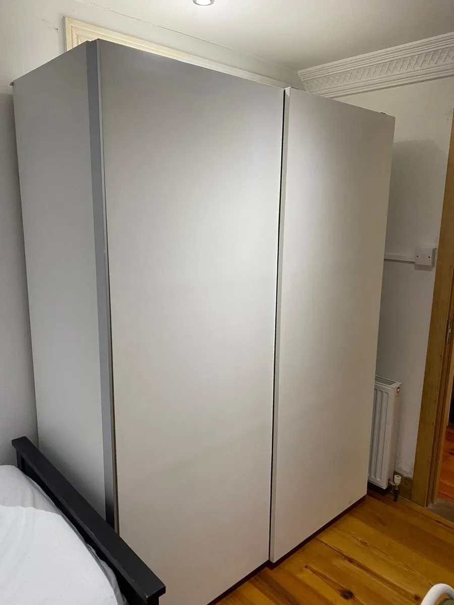 Sliding ikea wardrobe - Image 2