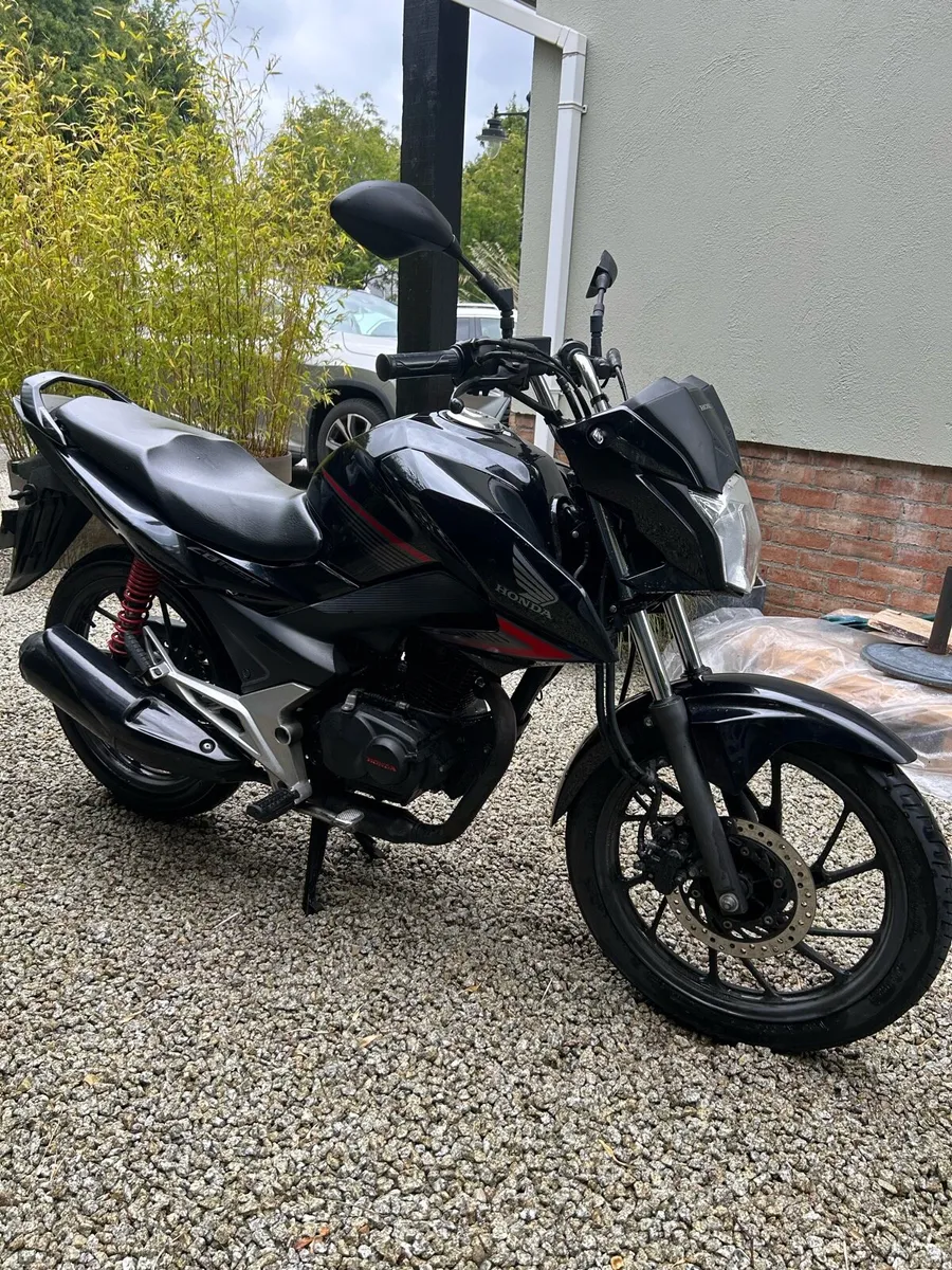 Honda CBF125 Motorbike - Image 2