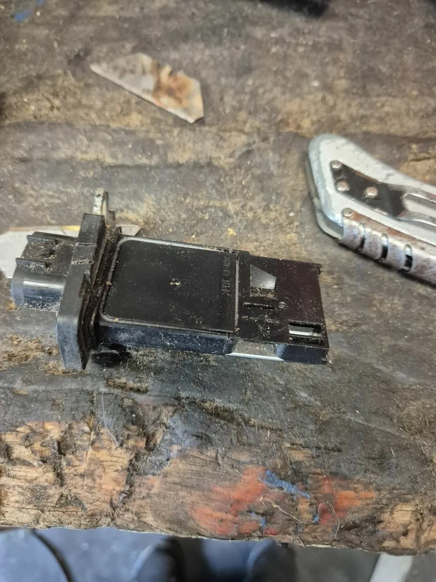 AIR INTAKE SWITCH FOR MITSUBISHI CANTER - Image 3