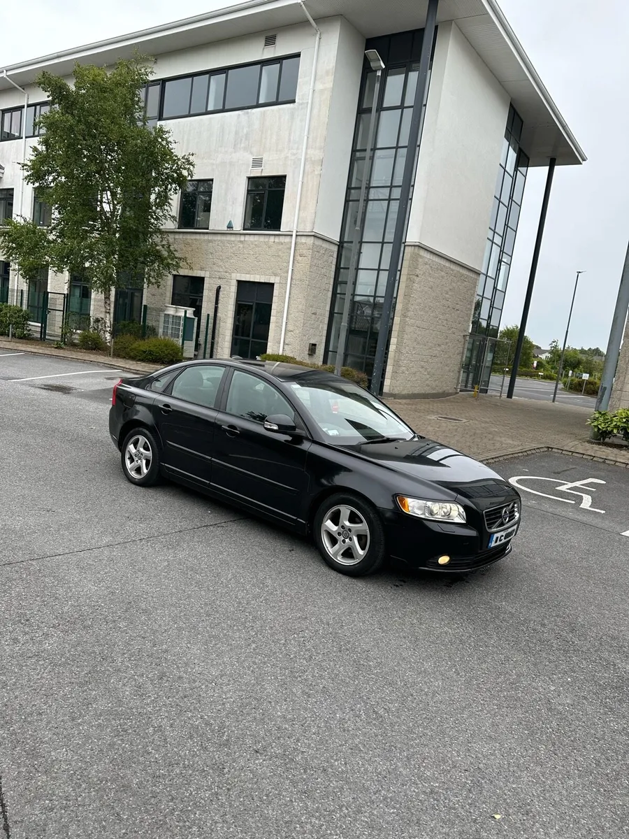 11 Volvo S40 LUX D2 1.6d 6 Speed NEW NCT 08/26 - Image 1