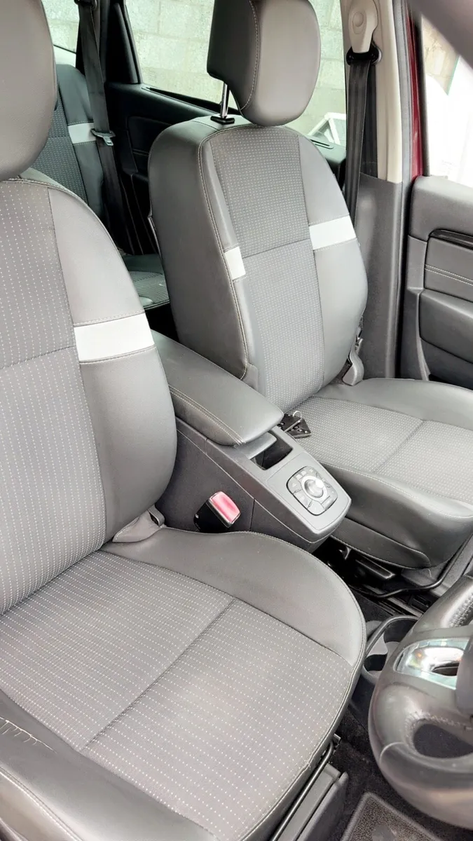 141 renualt grand scenic 7 seater - Image 4