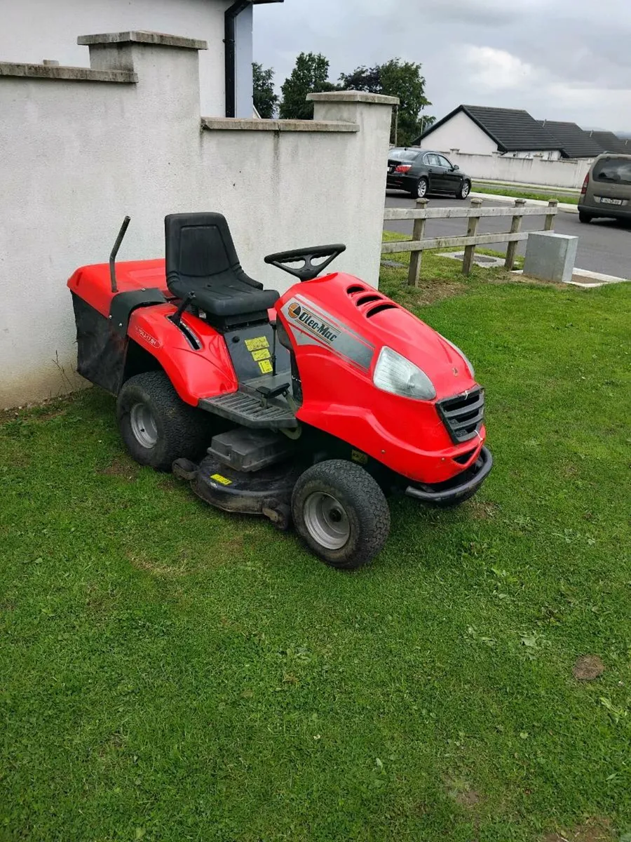 Ride on lawnmower - Image 1