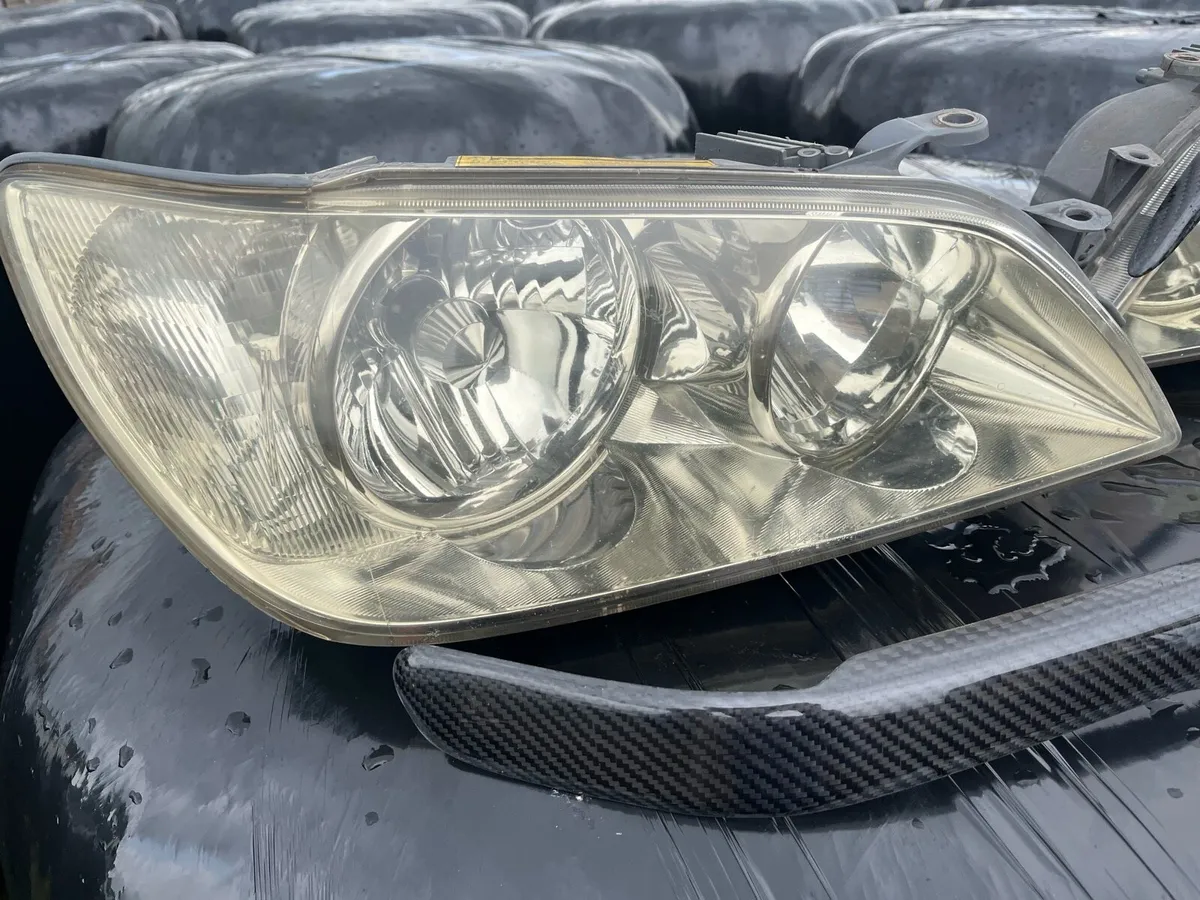 Is200/300 Armrest & headlights & eyebrows - Image 2