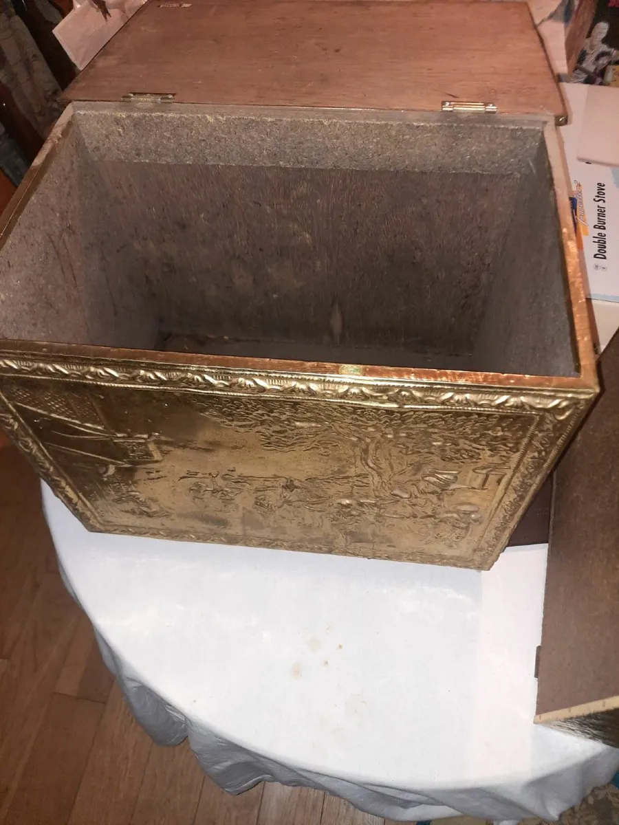 Vintage log box and magazine rack - Image 1