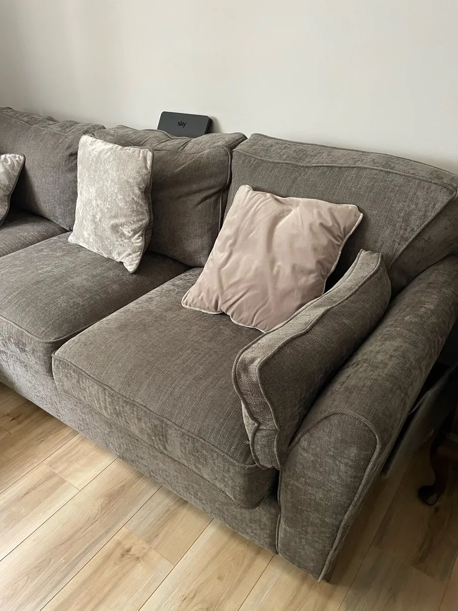 L shaped couch.    400.  Room unit  300 - Image 2