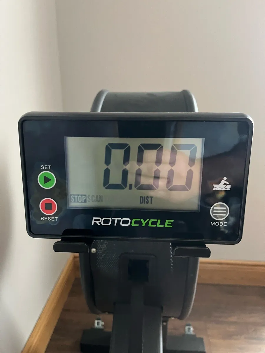 Rowing Machine - Image 1